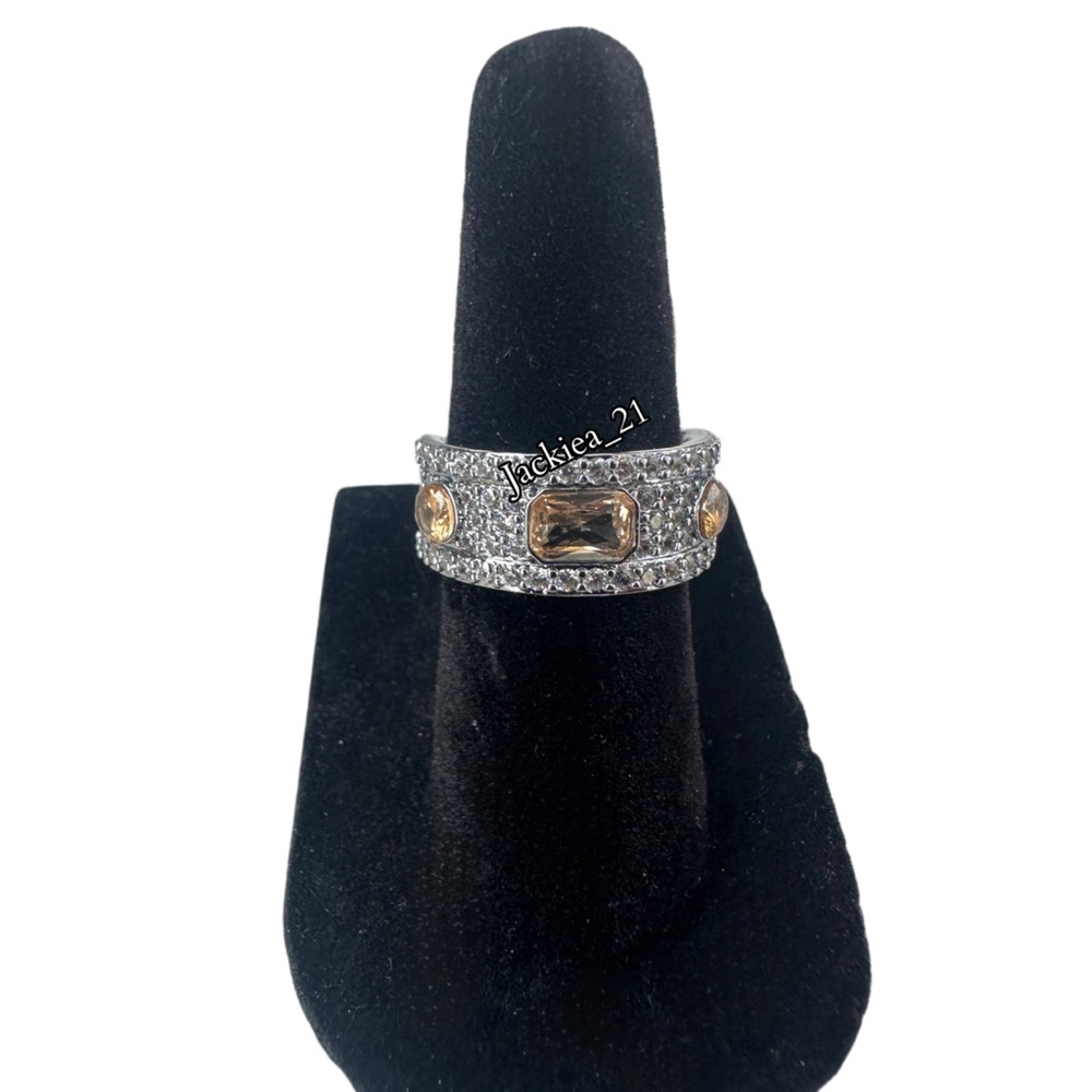 💙 November collection Glimpse of Glamour lab created amber ring size 5